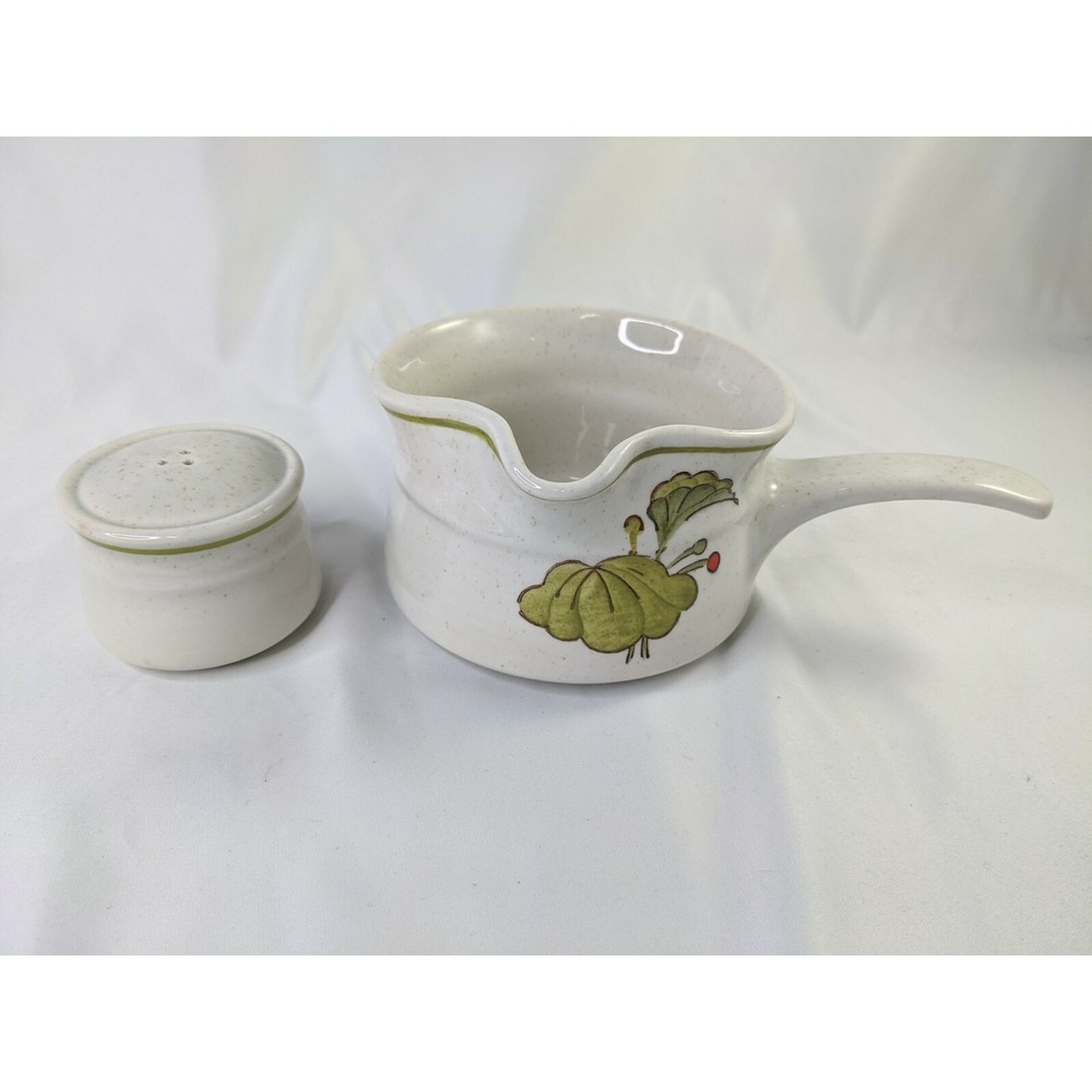 Poppy Trail by Metlox Geranium Gravy‎ Boat and Salt Shaker